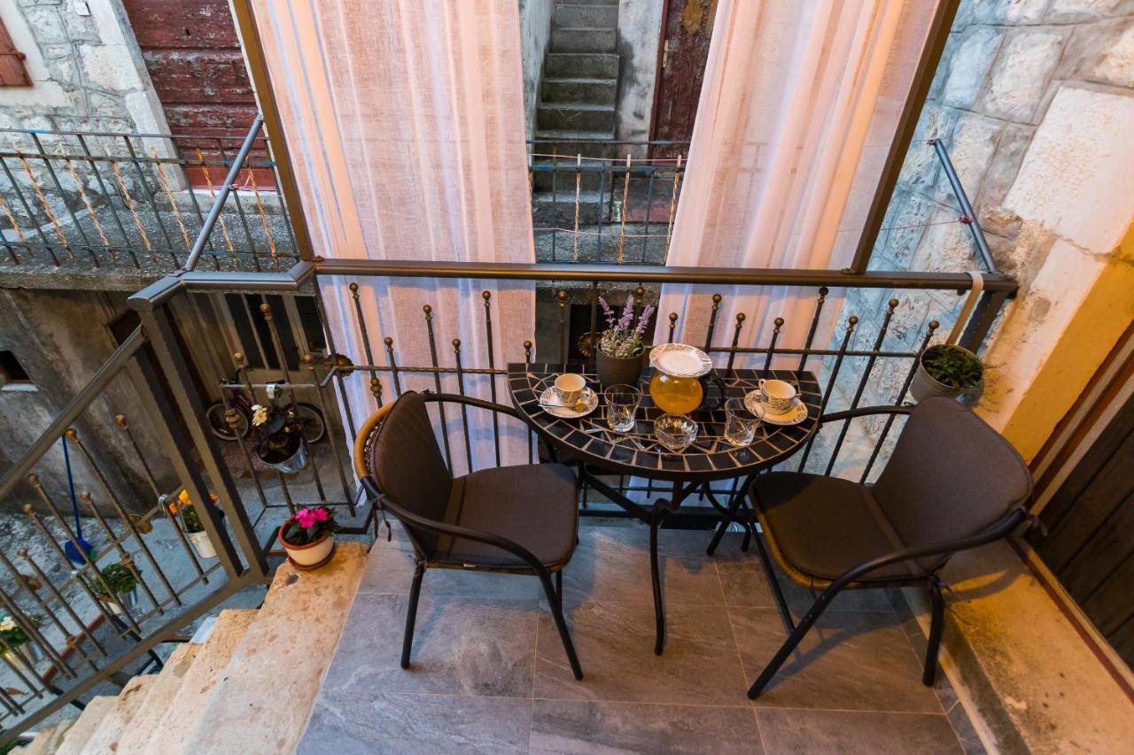 Apartment Vitturina Kaštela Kültér fotó
