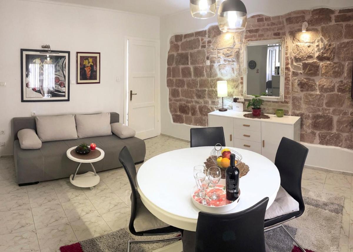 Apartment Vitturina Kaštela Kültér fotó